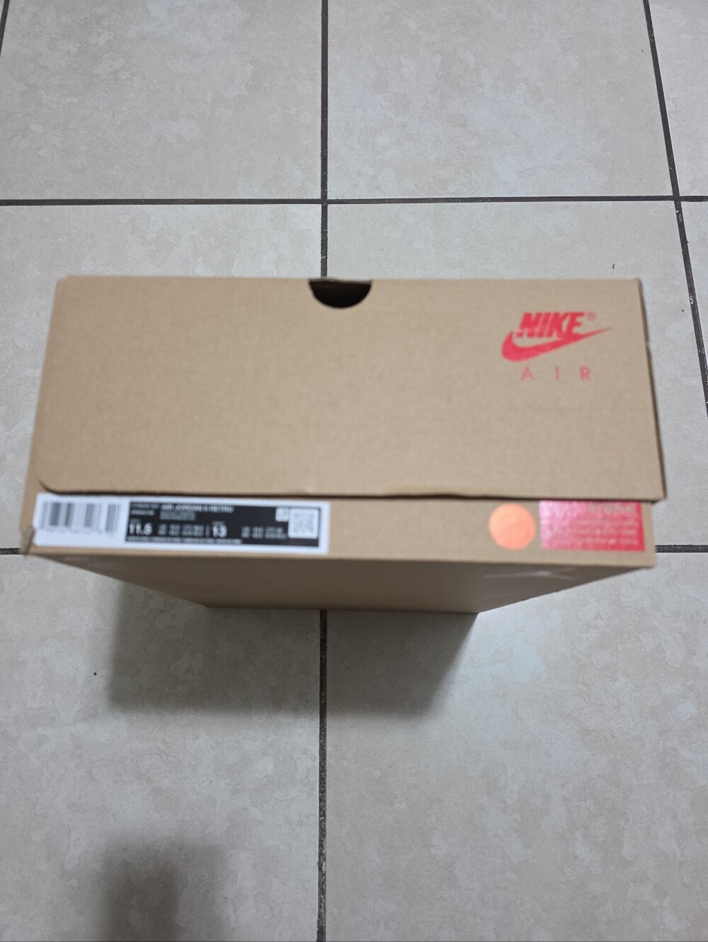 Empty Shoe Box - Picture 3 of 7